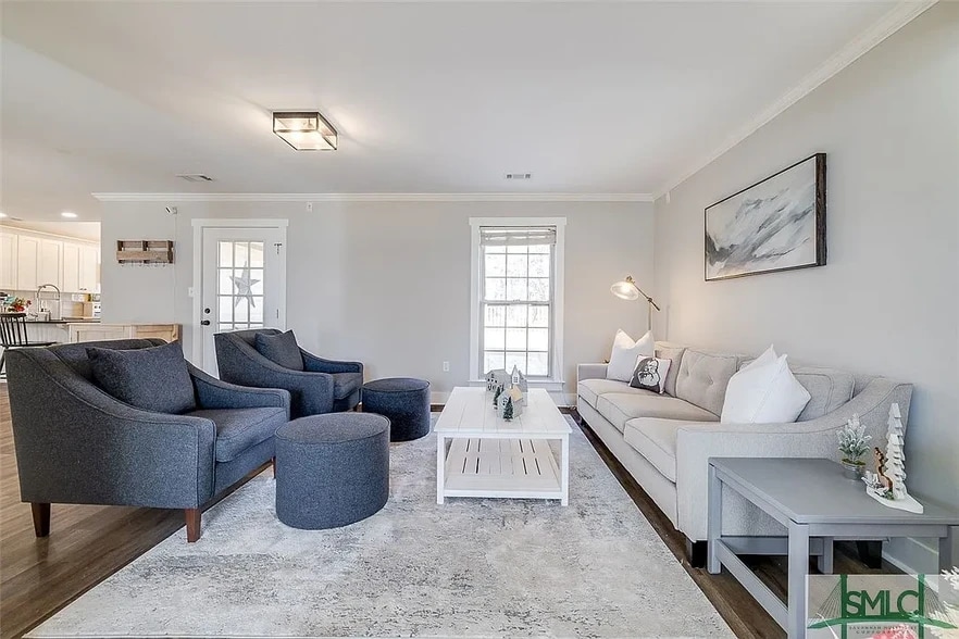 Building Photo - 165 Village Lake Dr