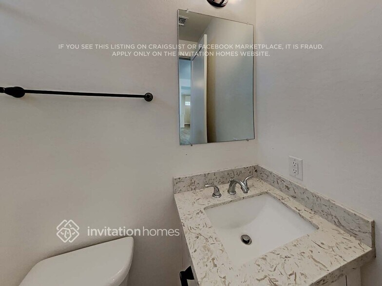 Building Photo - 16505 S 10th St