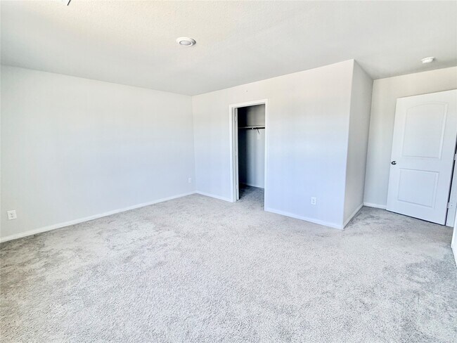 Building Photo - 1395 Rd 5102