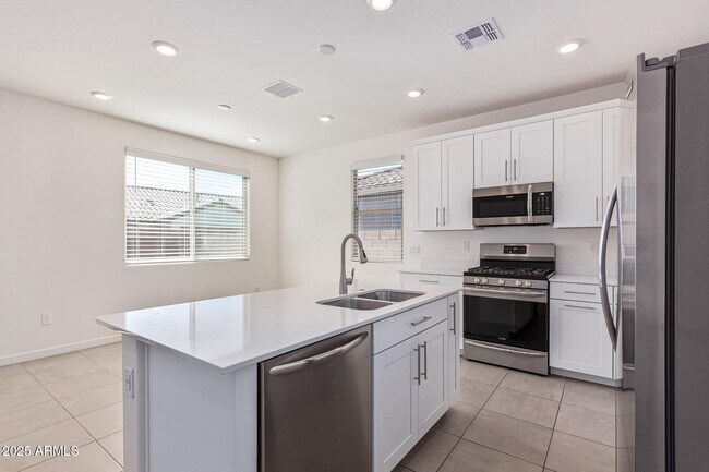 Building Photo - 20357 W Hillcrest Blvd