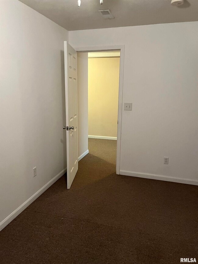 Building Photo - 1704 Tern Pl