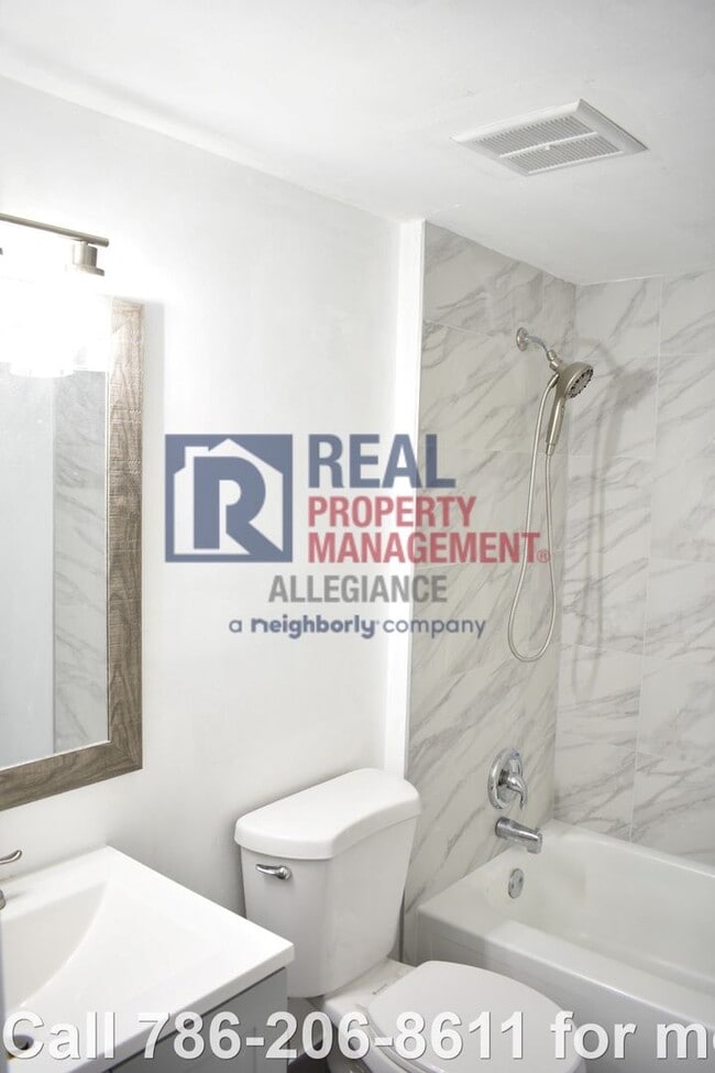 Building Photo - Modern Charm: Newly Renovated 2 Bed 2 Bath Rental Gem Awaits!