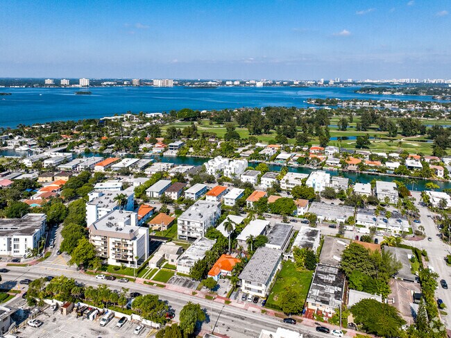 1975-1985 Calais Dr Miami Beach, FL 33141 - 1975-1985 Calais Dr