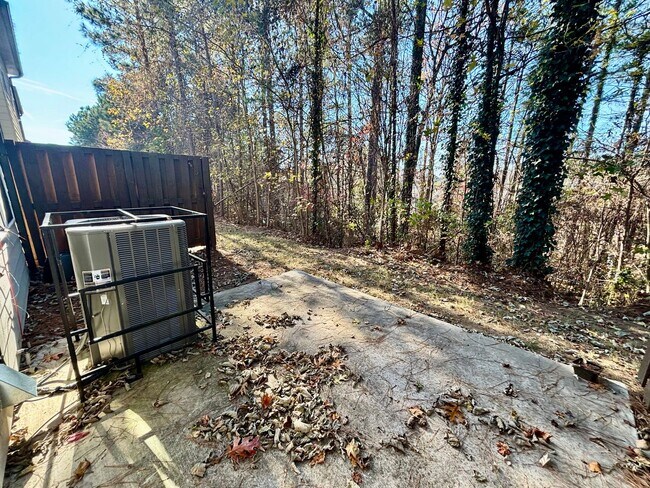 Building Photo - 2809 Ridgeview Dr