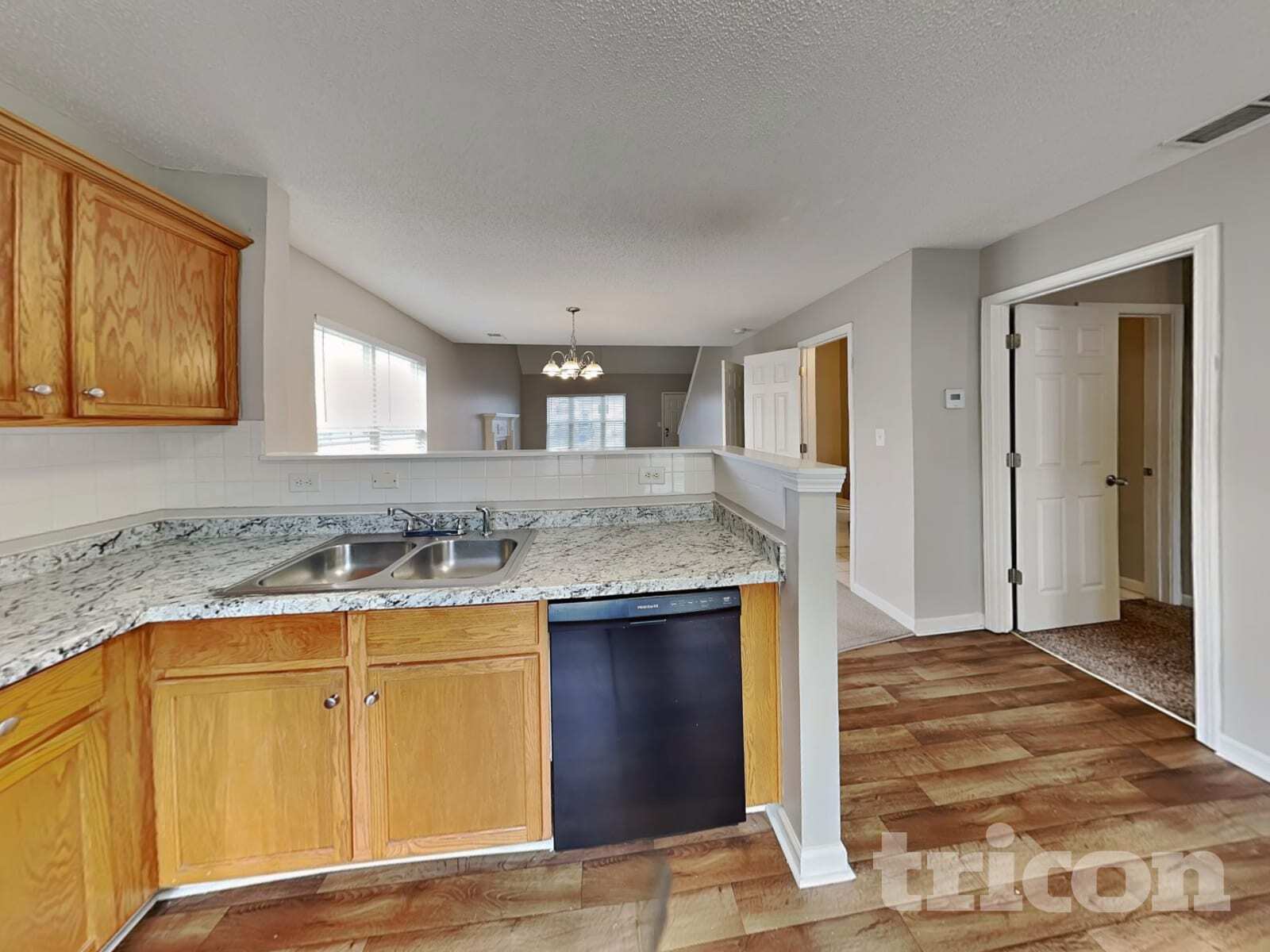 Building Photo - 104 Rampart St