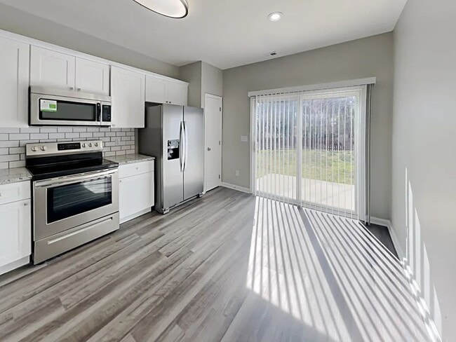 Building Photo - 5505 Orchard Pond Dr