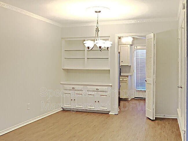 Building Photo - 3212 Daniel Ave