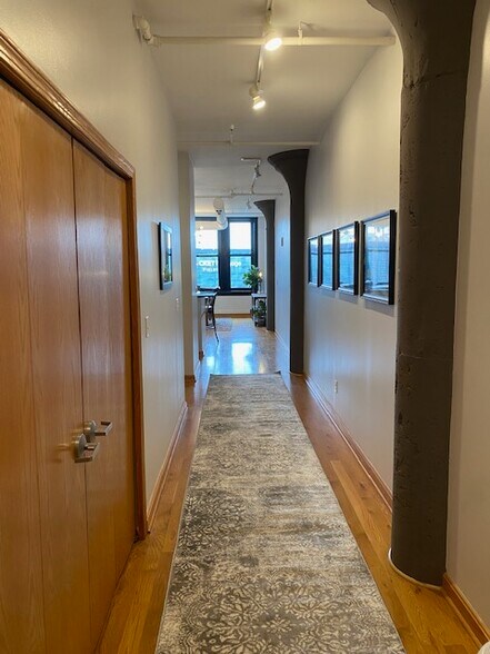 Entry to Condo - 2077 E 4th St