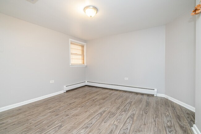 Building Photo - 6511 W Higgins Ave