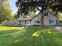 Building Photo - Updated 4-Bedroom with Primary Suite & Fen...