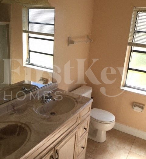 Building Photo - 9703 NW 42nd Ct