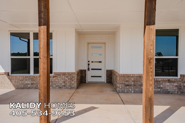 Building Photo - 2103 Kalidy Dr