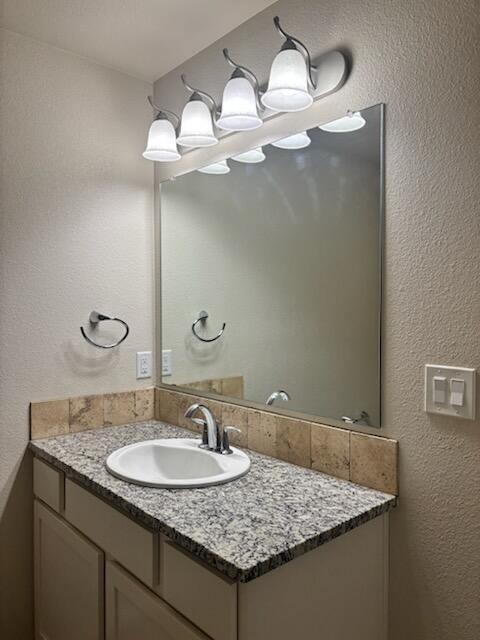 Building Photo - 14005 Vernon Ave