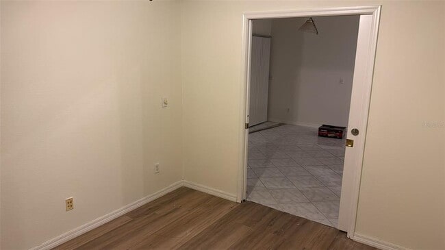 Building Photo - 279 Lancer Oak Dr