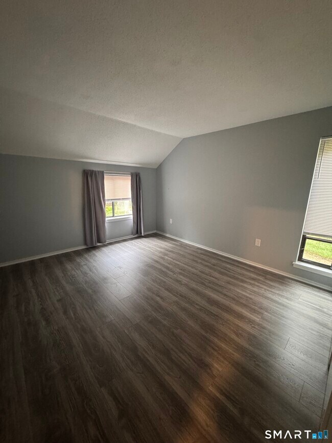 Building Photo - 41 Crocus Ln