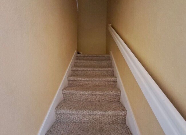 Building Photo - 7880 Lake Sawgrass Loop