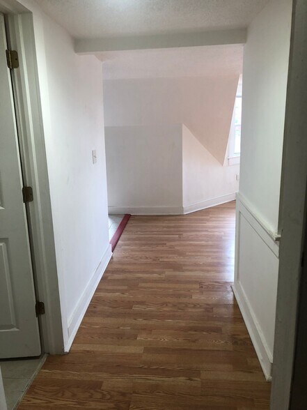 Building Photo - 58 Kellogg St