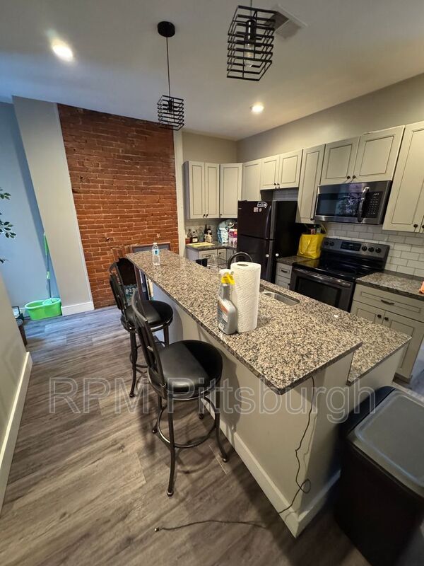 Building Photo - 5148 Dearborn St