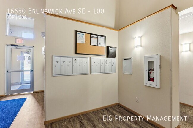 Building Photo - 16650 Brunswick Ave SE