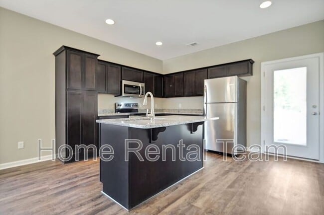 Building Photo - 102 Kennah Ct