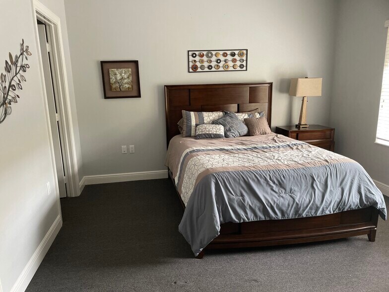 Building Photo - 2110 W First St