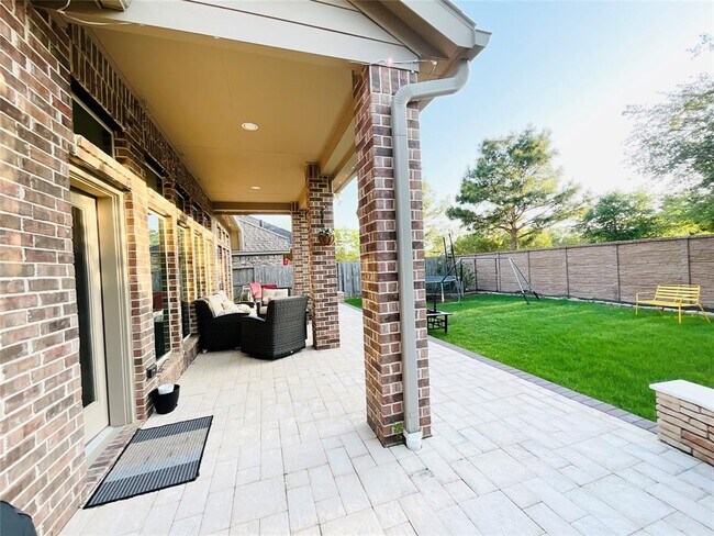 Building Photo - 2507 Elmwood Trl