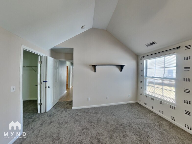 Building Photo - 3400 Fatima Ct