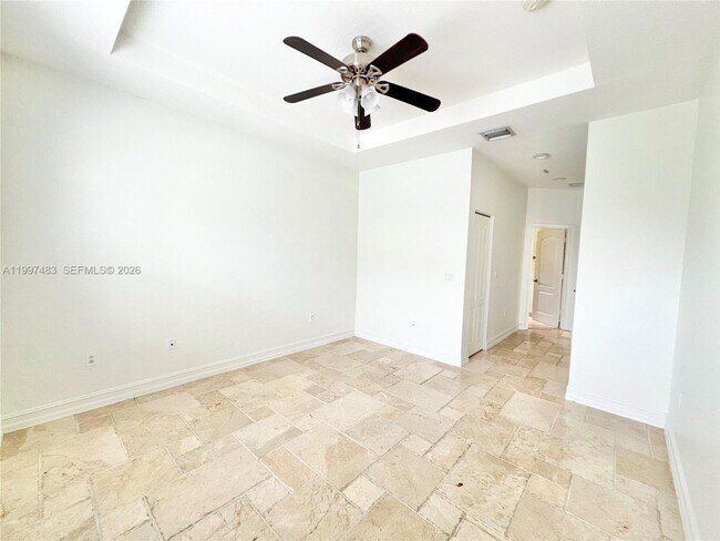 Building Photo - 3910 NE 13th Dr