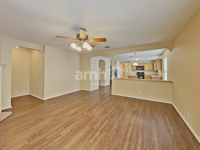 Building Photo - 8007 Abbotts Pointe