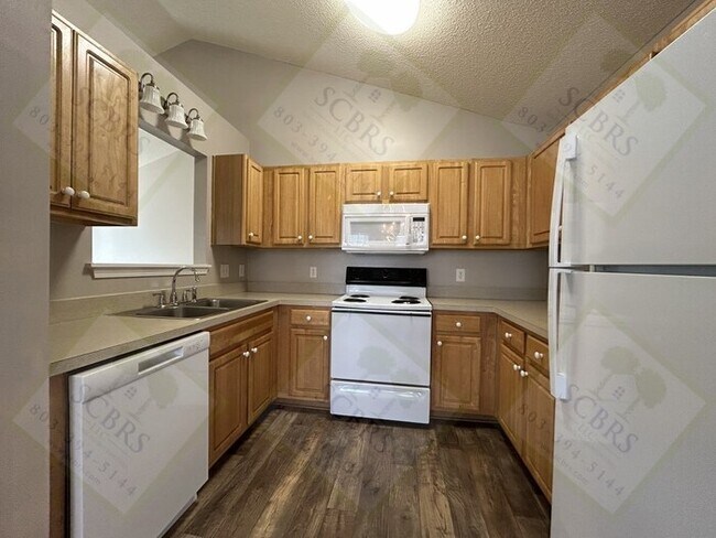 Building Photo - 352 White Gables Dr