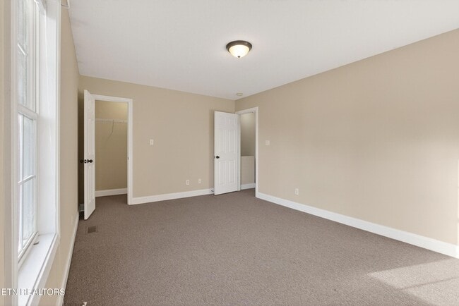 Building Photo - 5208 Devonbrook Way