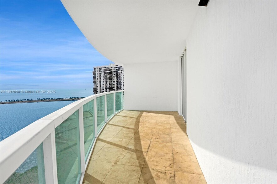 Building Photo - 2101 Brickell Ave