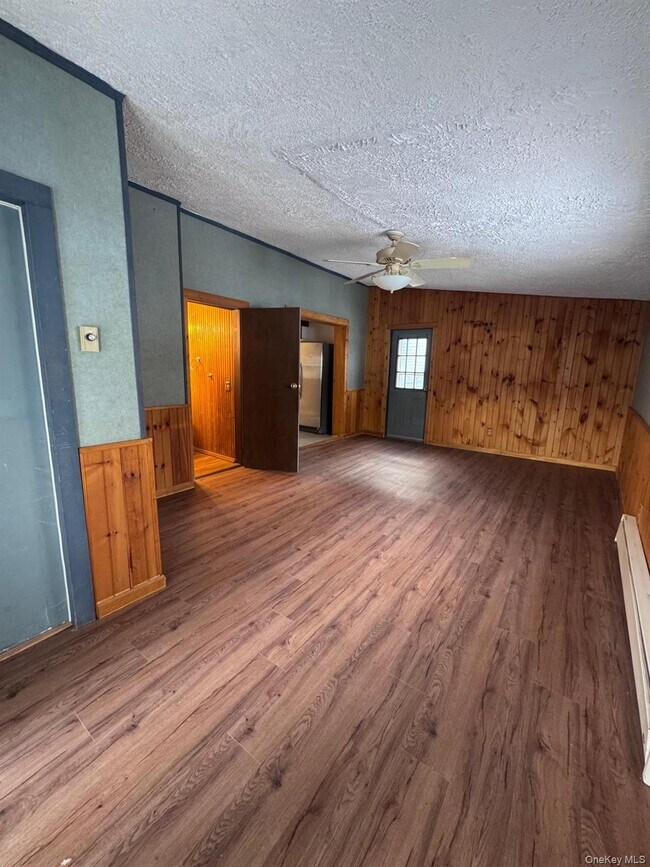 Building Photo - 709 Tower Ave