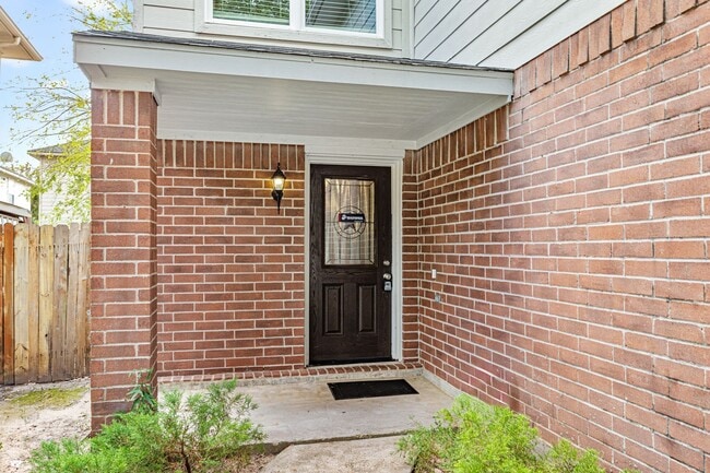 Building Photo - 11843 Sunny Stream Dr