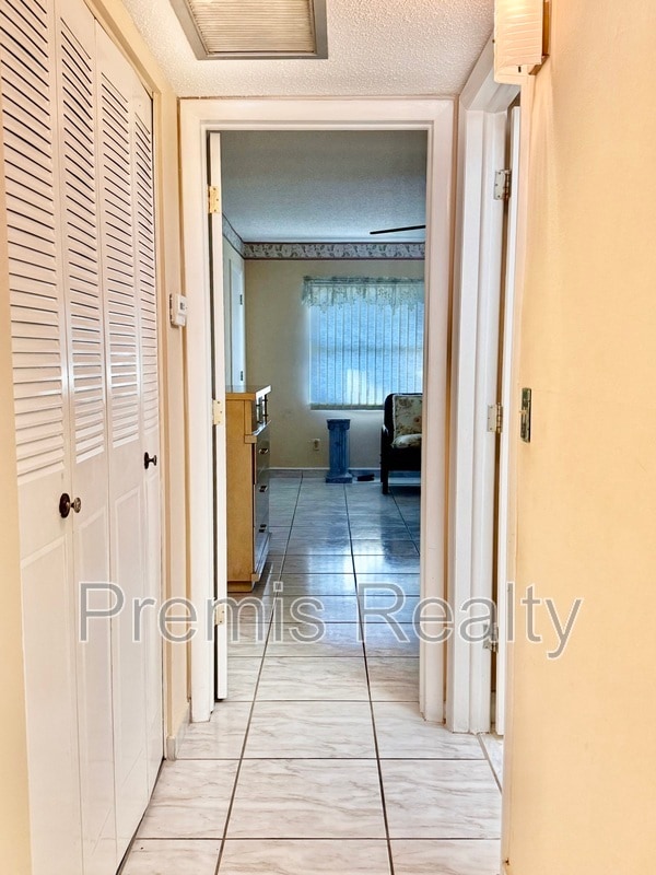 Building Photo - 1235 S Highland Ave