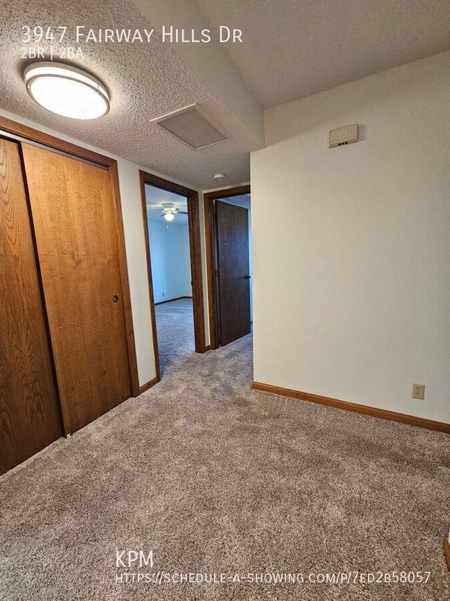 Building Photo - 2 BED | 2 BATH | CONDO | WEST | FAIRWAY HI...