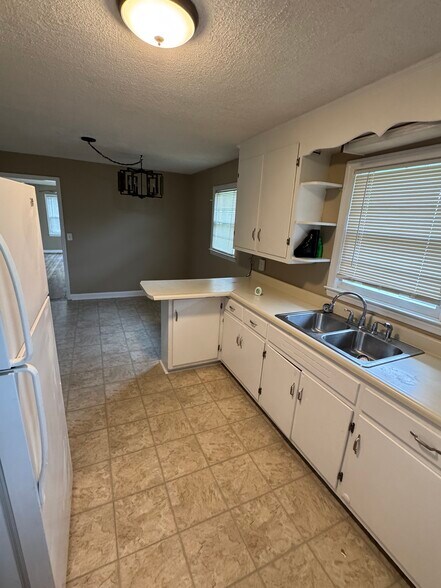 Building Photo - 730 Tupelo Cir