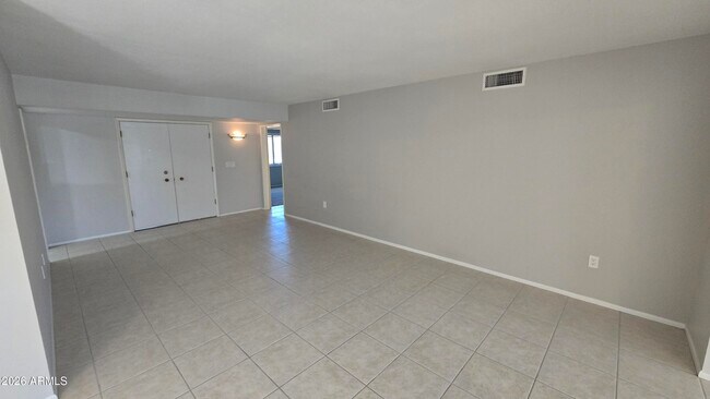 Building Photo - 10715 W Tropicana Cir