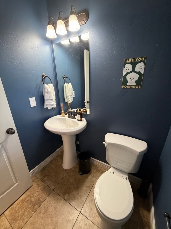 Building Photo - 4481 Iron Mountain Dr