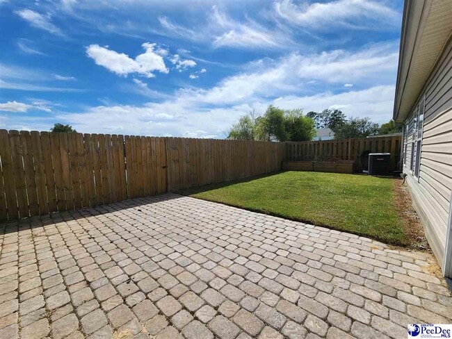 Building Photo - 418 Londonberry Dr