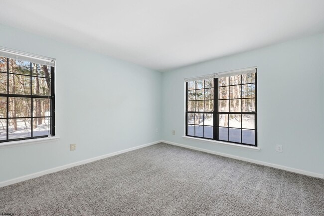 Building Photo - 89 Sussex Pl