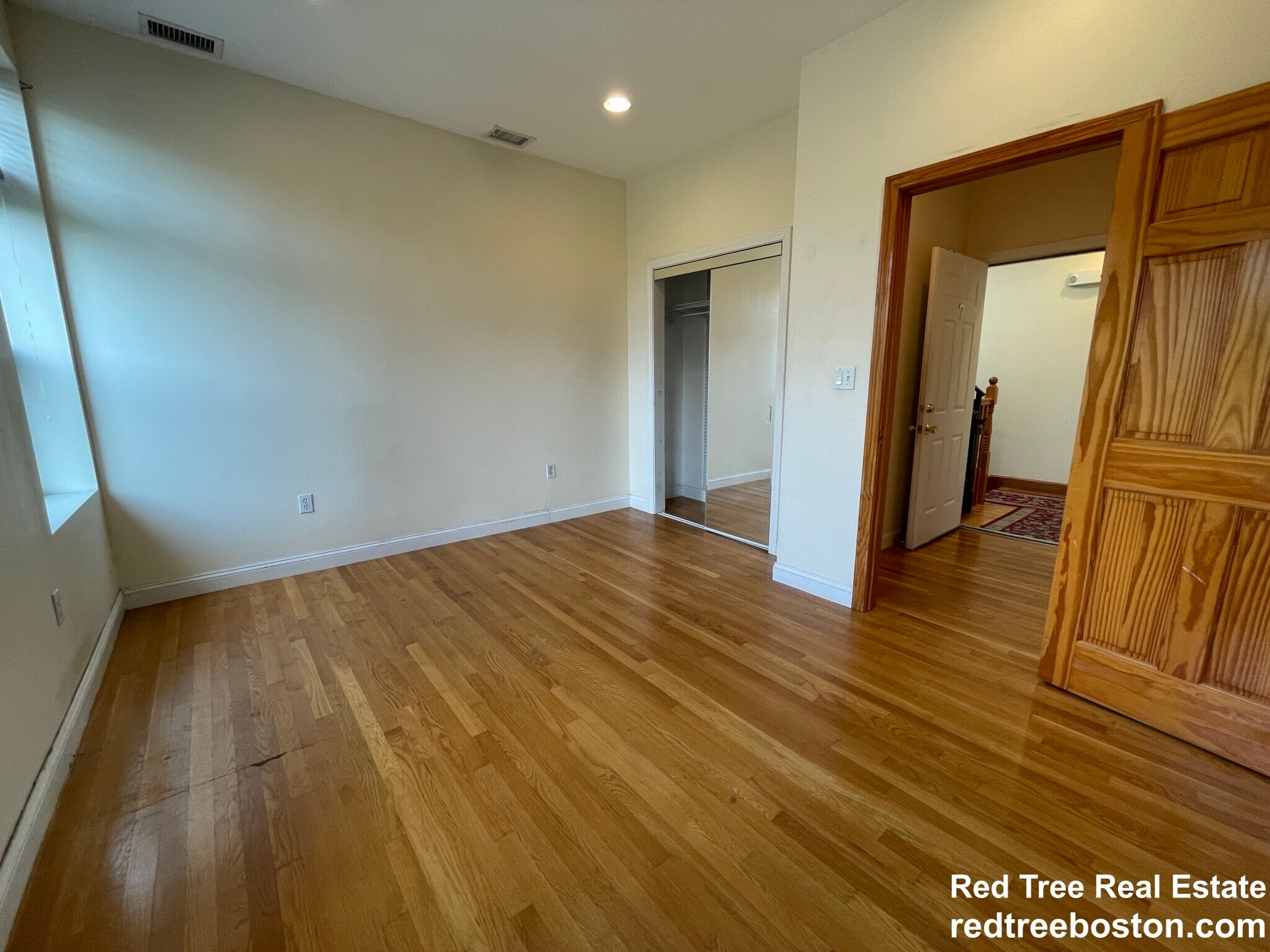 Building Photo - 1801 Beacon St