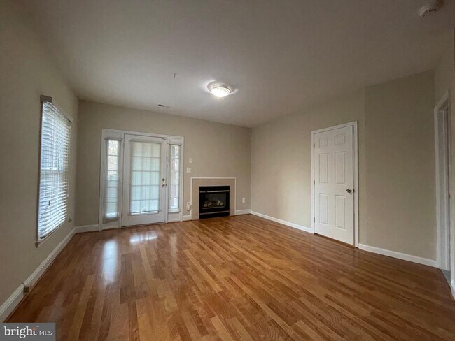 Building Photo - 1030 Grand Oak Way
