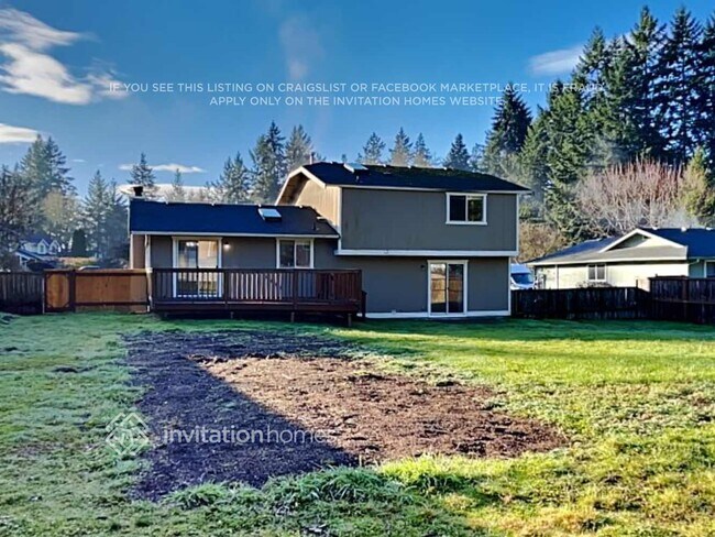 Building Photo - 605 187th St E