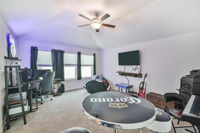 Building Photo - 23741 Juniper Valley Ln