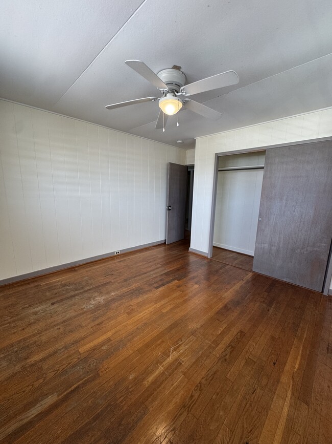Building Photo - 1412 Kaminaka Dr