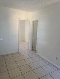 Building Photo - 8012 NW 5th Ct