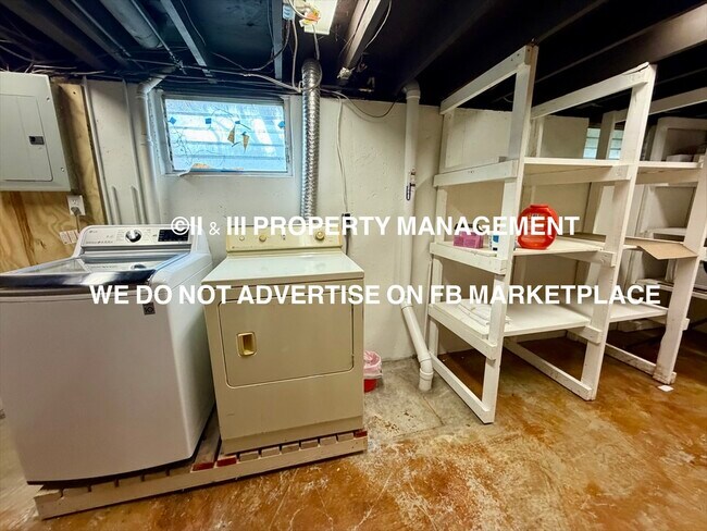 Building Photo - 9602 Hayes Dr