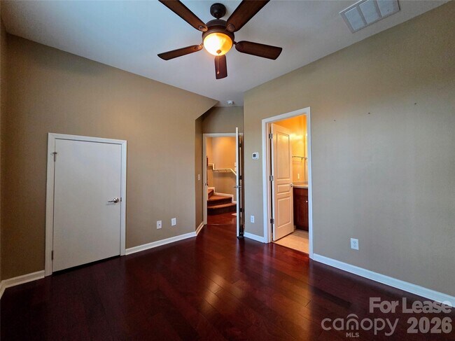 Building Photo - 1114 Drayton Ct