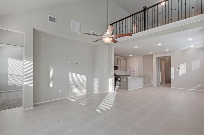 Building Photo - 8910 Oak Ivy Ln